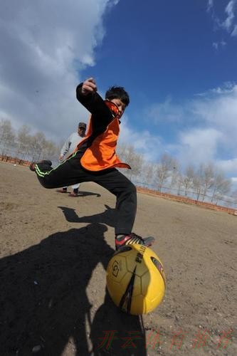 开云体育最新动态：体育校长｜李全：坚守10年，足球把孩子从歪路上拽了回来